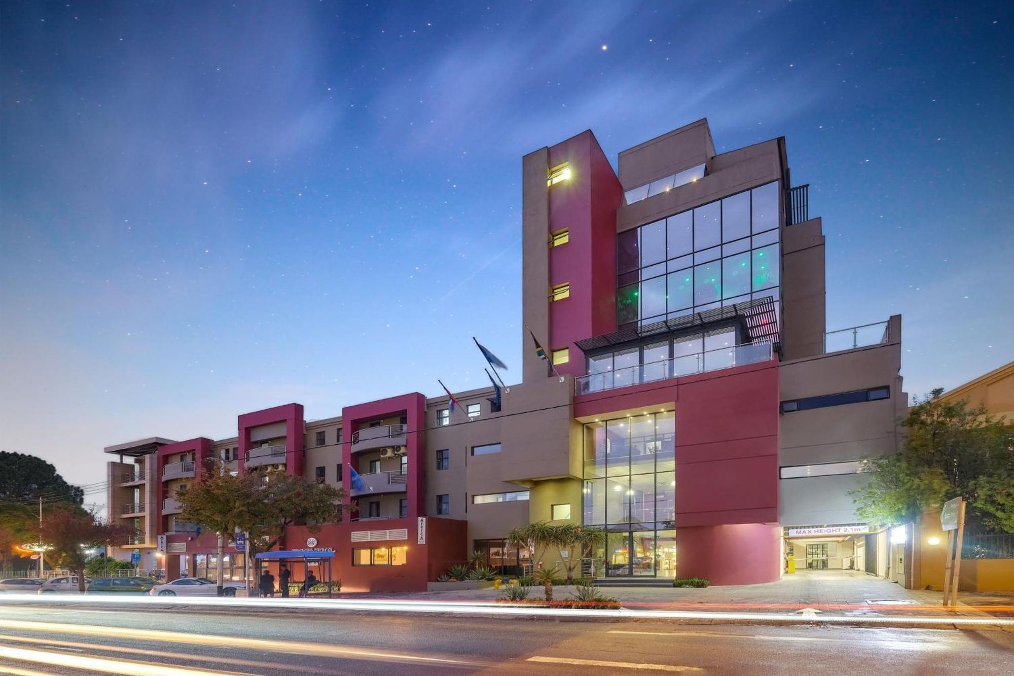 Protea Hotel By Marriott Pretoria Hatfield Exterior foto