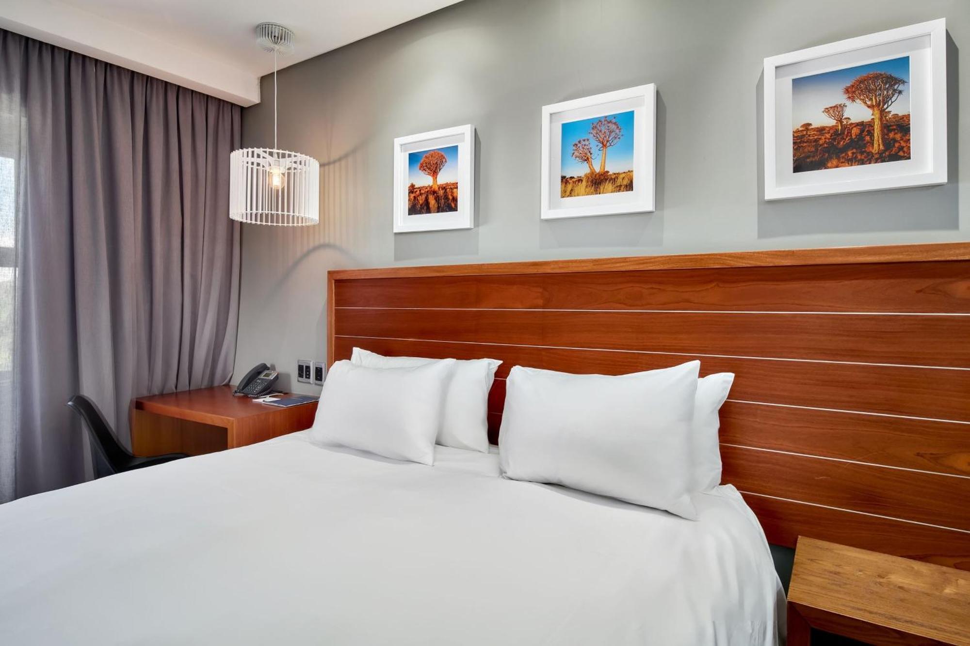 Protea Hotel By Marriott Pretoria Hatfield Habitación foto