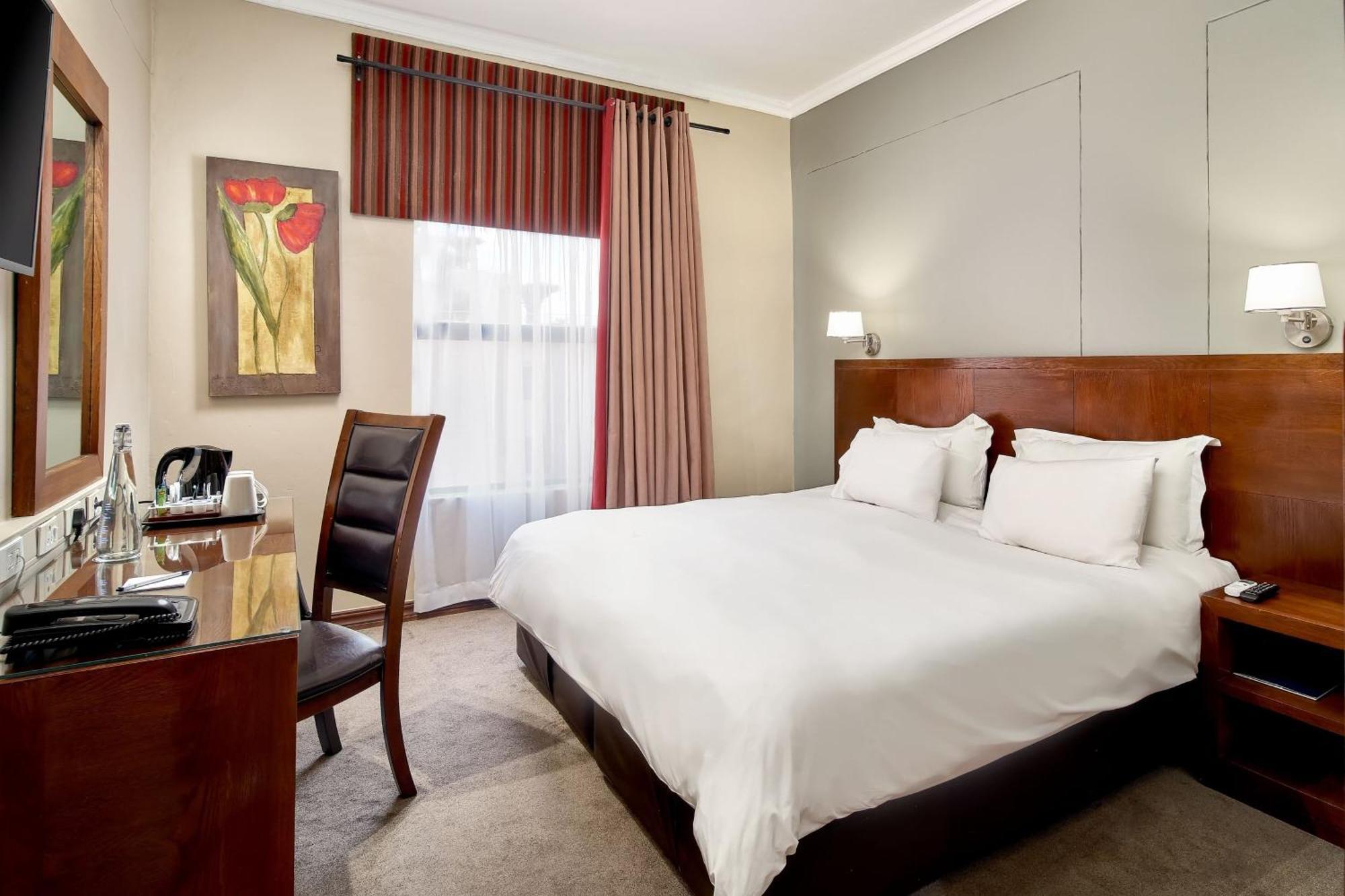 Protea Hotel By Marriott Pretoria Hatfield Habitación foto